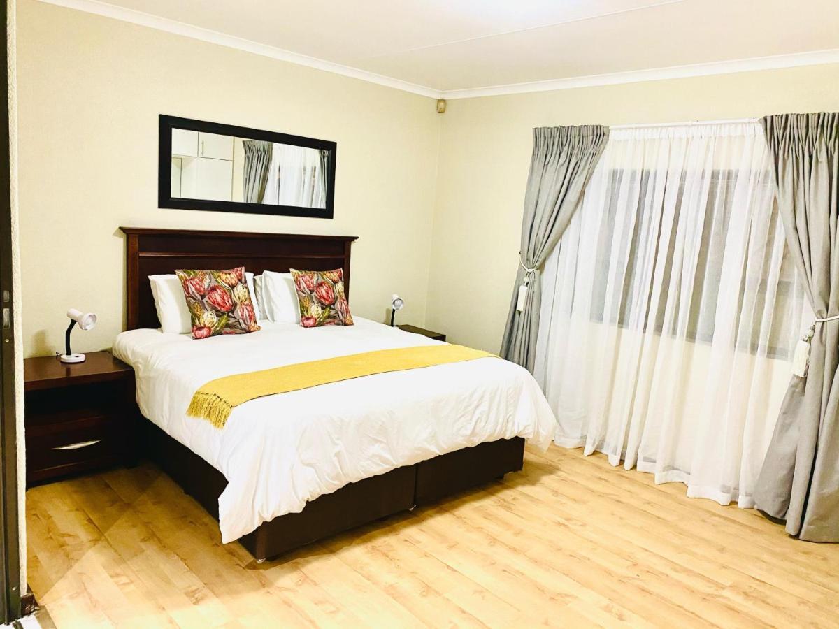 C&C Hotel Vibes Randpark Ridge Jhb 14 Units Available Randburg エクステリア 写真