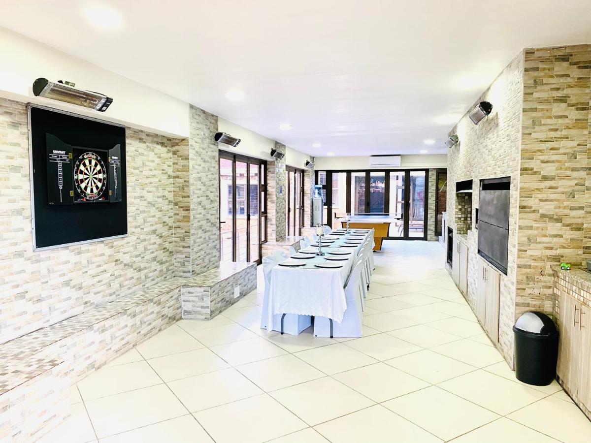 C&C Hotel Vibes Randpark Ridge Jhb 14 Units Available Randburg エクステリア 写真